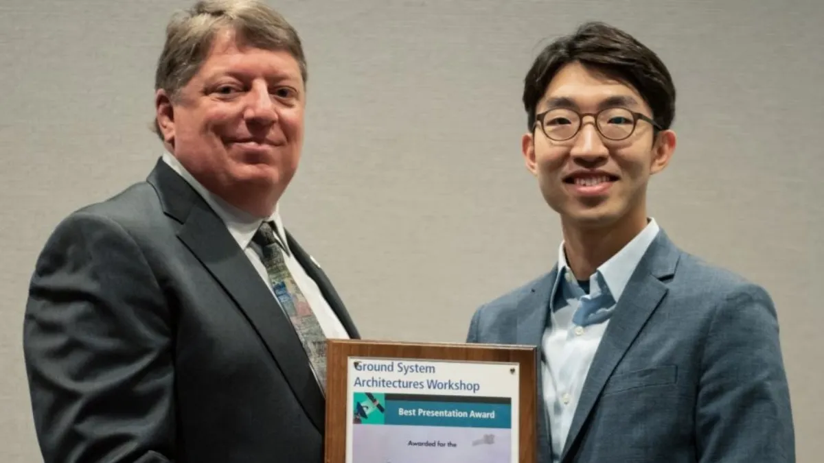 GSAW Best Presentation Award presentation